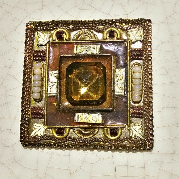 Modern art deco amber stone enameled brown square brooch luxury Egyptian Revival - Picture 4 of 6
